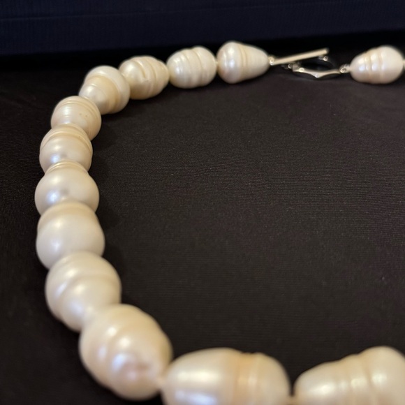 Vintage Baroque Fresh Water Pearl Necklace 17" White Pearl - Picture 4 of 7